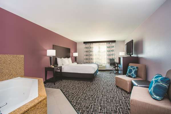 Suite - La Quinta Inn & Suites Russellville - I-40, Exit 81
