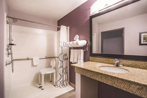  - La Quinta Inn & Suites Russellville - I-40, Exit 81