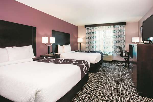 - La Quinta Inn & Suites Russellville - I-40, Exit 81