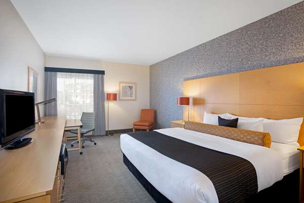  - La Quinta Inn & Suites Austin