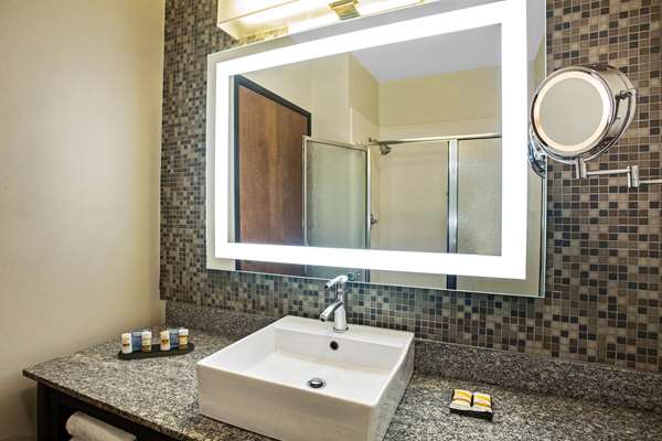  - La Quinta Inn & Suites Austin