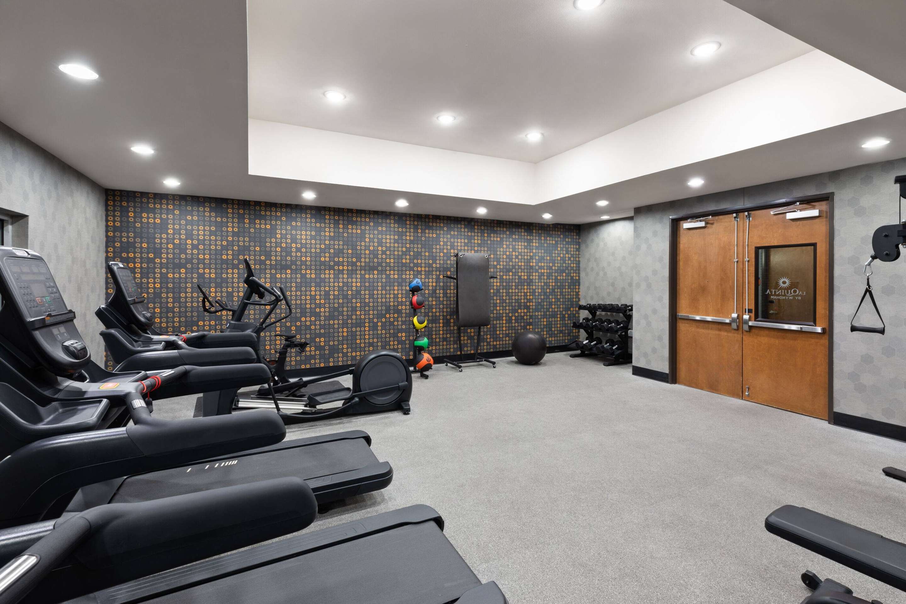 Health club fitness center gym | La Quinta by Wyndham Austin NW/Lakeline Mall