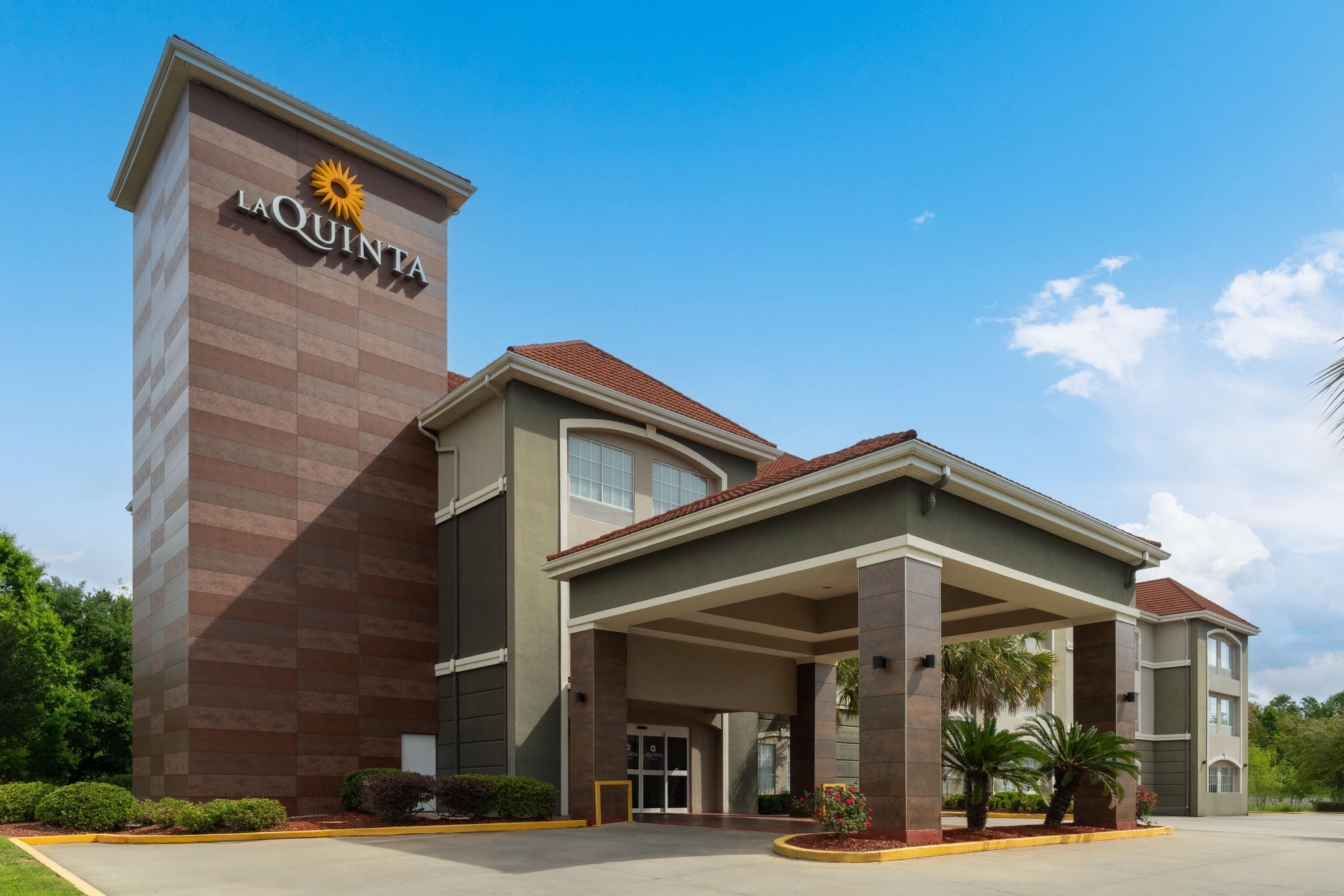 Exterior | La Quinta Inn & Suites by Wyndham Baton Rouge Denham Springs