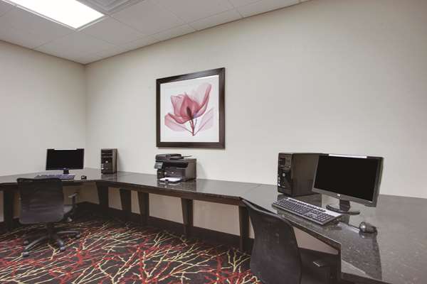 Conference Area - La Quinta Inn & Suites Verona