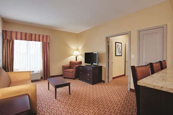 Suite - La Quinta Inn & Suites Verona