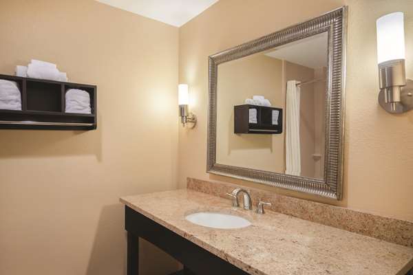  - La Quinta Inn & Suites Verona