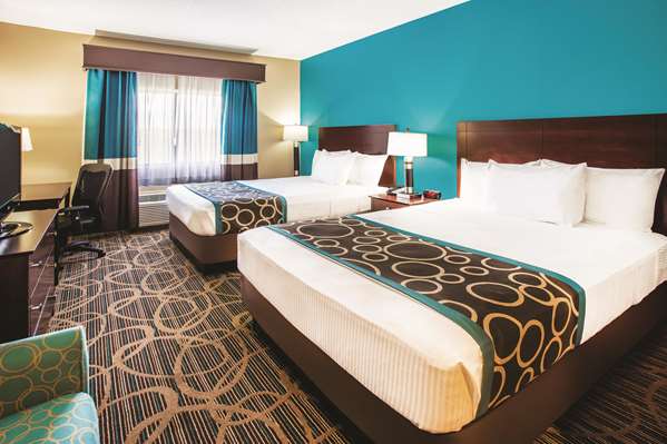  - La Quinta Inn & Suites Evansville - I-69, Exit 7