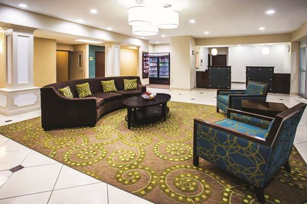  - La Quinta Inn & Suites Evansville - I-69, Exit 7