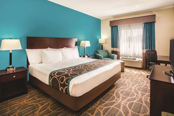  - La Quinta Inn & Suites Evansville - I-69, Exit 7