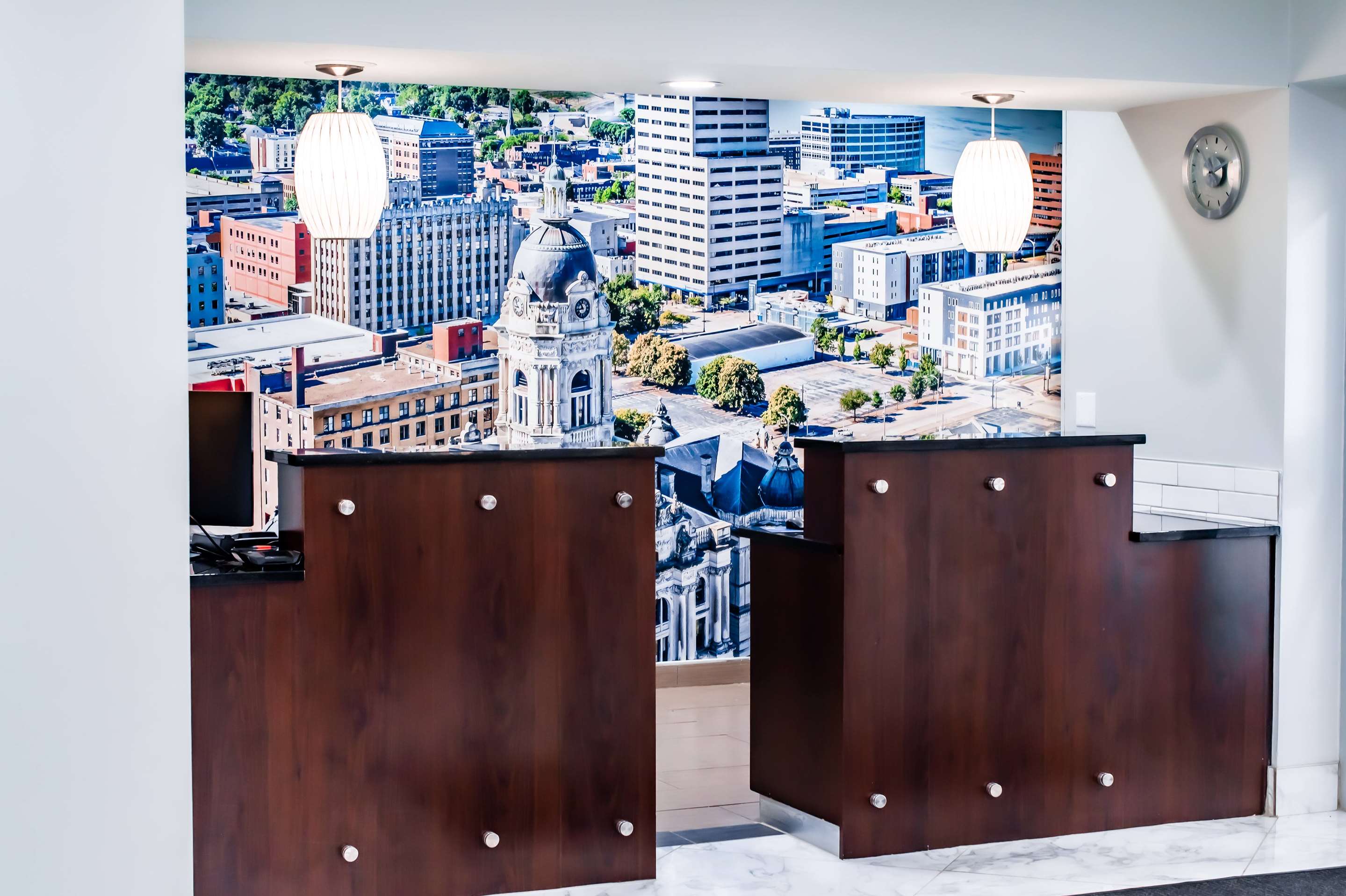 Reception | La Quinta Inn & Suites by Wyndham Evansville