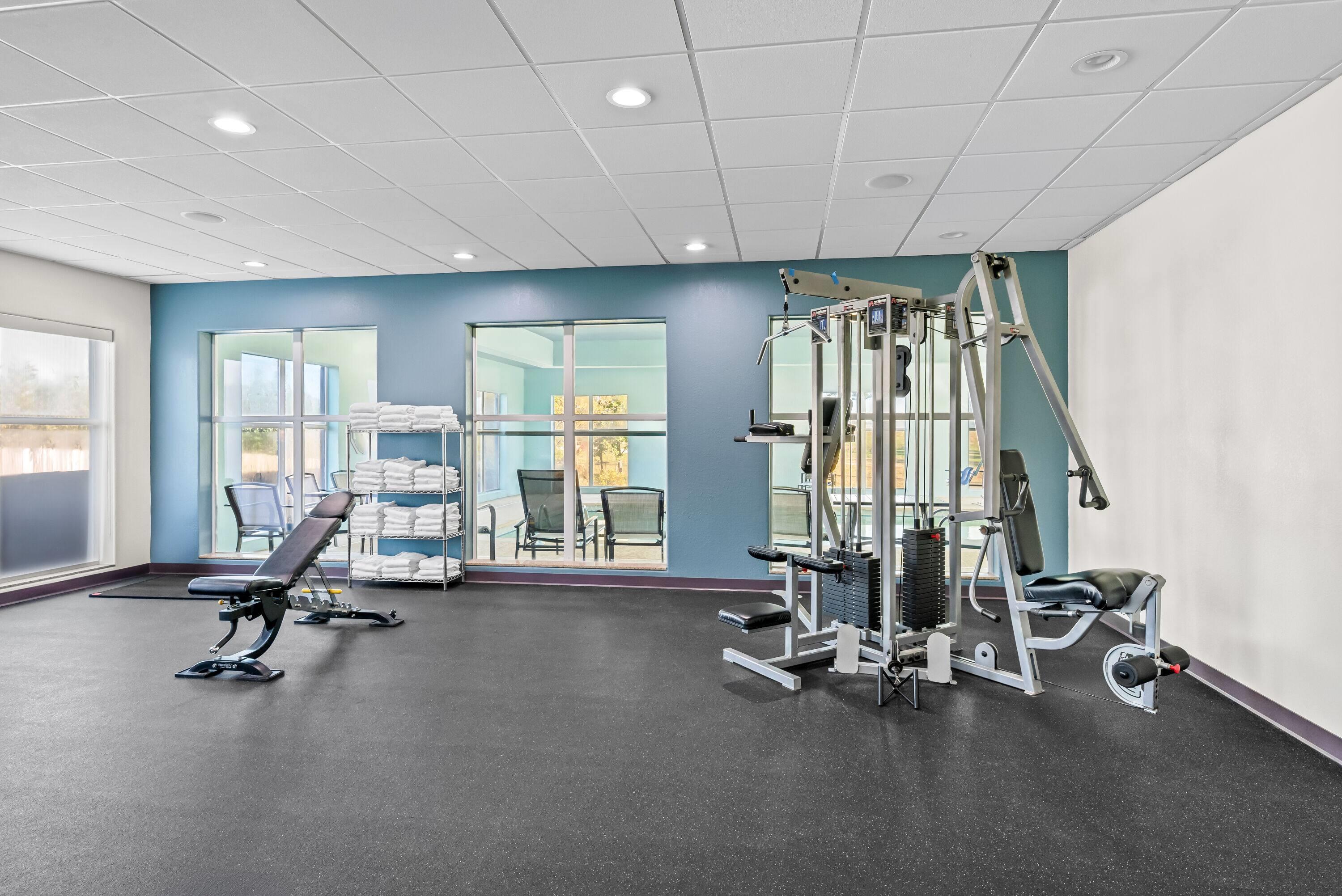 Health club fitness center gym | La Quinta Inn & Suites by Wyndham Searcy