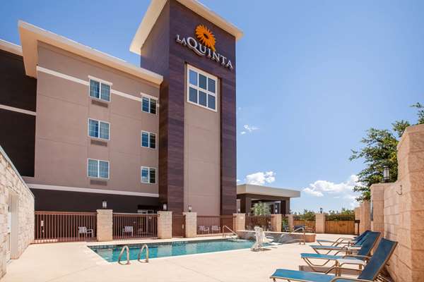 Pool - La Quinta Inn & Suites Odessa