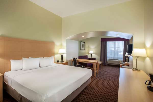  - La Quinta Inn & Suites Odessa