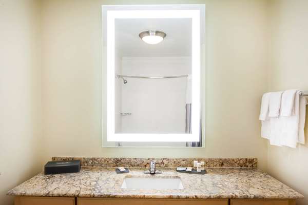  - La Quinta Inn & Suites Odessa