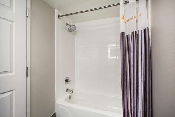  - La Quinta Inn & Suites Clearwater