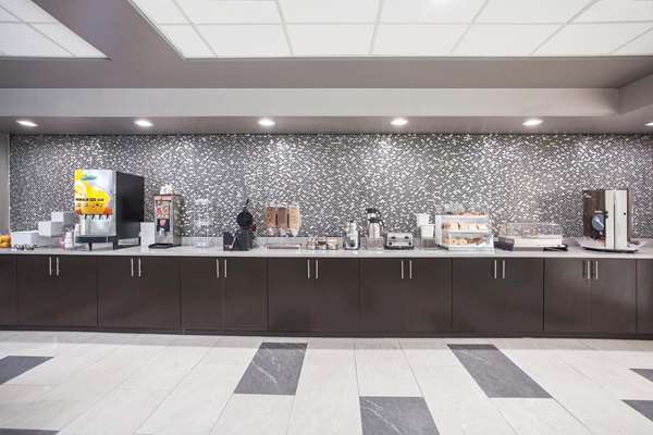  - La Quinta Inn & Suites Clearwater