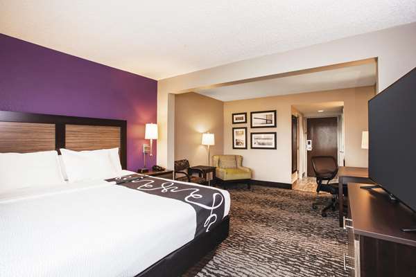  - La Quinta Inn & Suites Clearwater