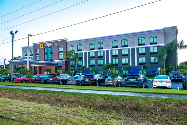 Exterior view - La Quinta Inn & Suites Clearwater