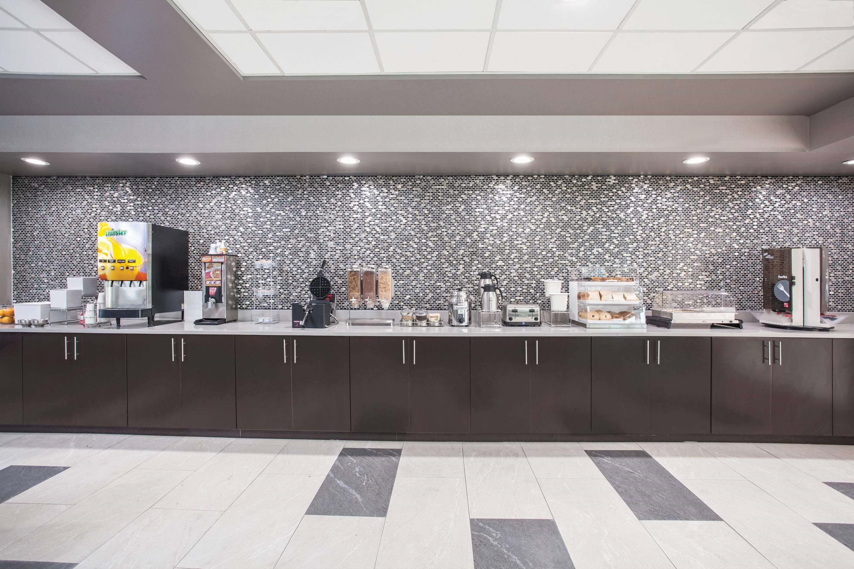 Property amenity | La Quinta Inn & Suites by Wyndham Clearwater South