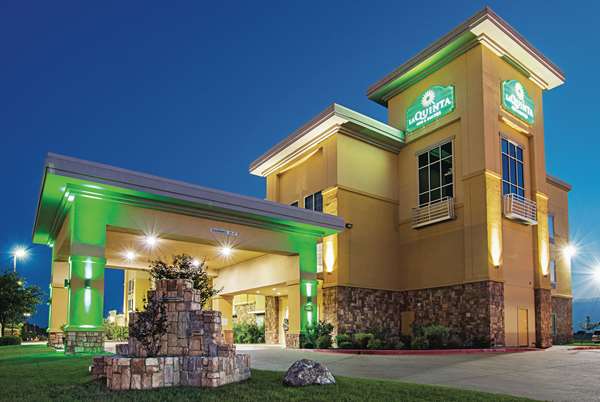 Exterior view - La Quinta Inn & Suites Forest Hill - I-20, Exit 440B