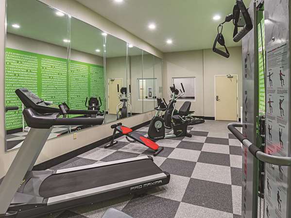 Fitness/ Exercise Room - La Quinta Inn & Suites Forest Hill - I-20, Exit 440B