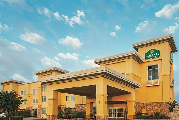 Exterior view - La Quinta Inn & Suites Forest Hill - I-20, Exit 440B