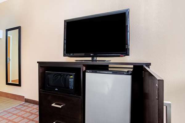  - La Quinta Inn & Suites Airport Plainfield - I-70, Exit 66