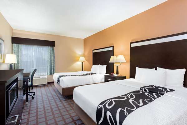  - La Quinta Inn & Suites Airport Plainfield - I-70, Exit 66