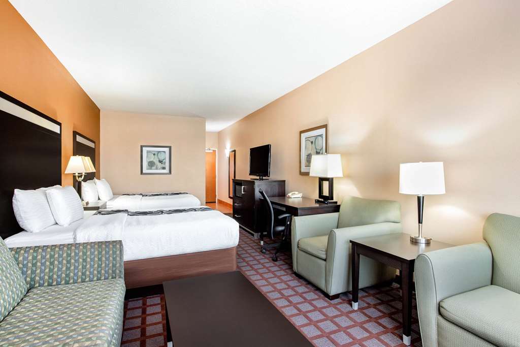 Spark by Hilton Plainfield Indianapolis - Tap to explore photos