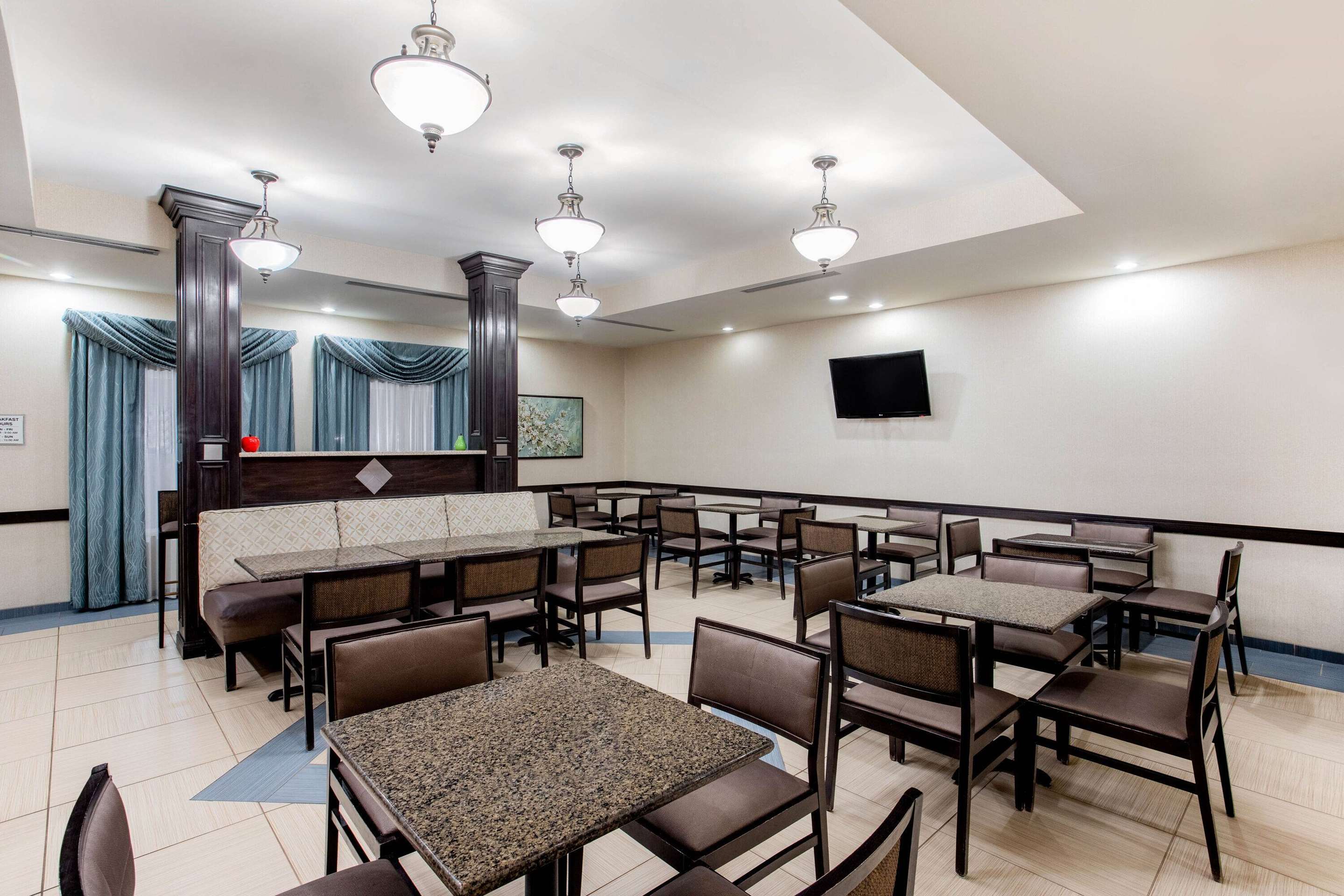 Property amenity | La Quinta Inn & Suites by Wyndham Indianapolis Airport West