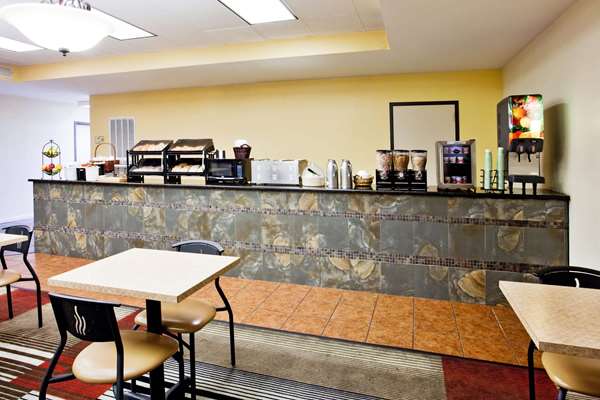  - La Quinta Inn & Suites Memphis - I-240, Exit 24