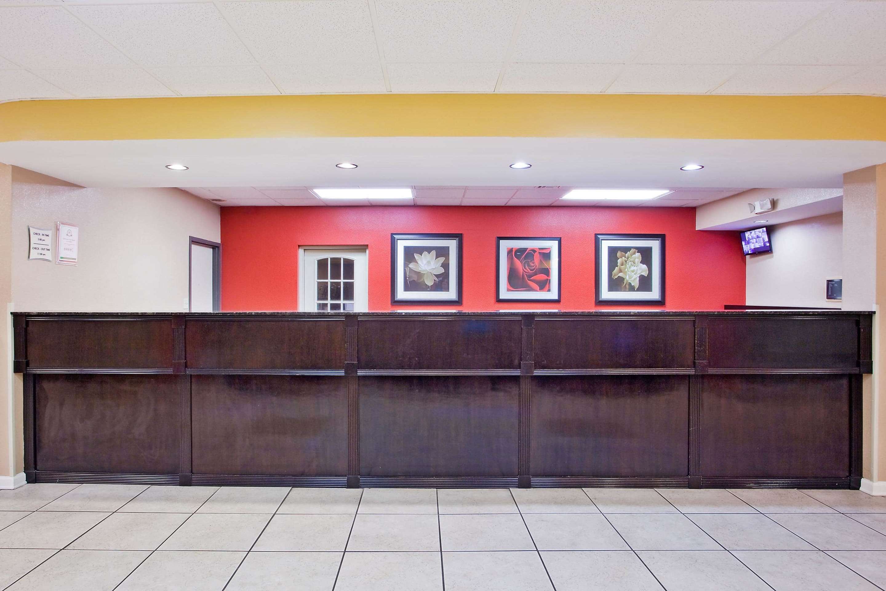 Lobby | La Quinta Inn & Suites by Wyndham Memphis Airport Graceland