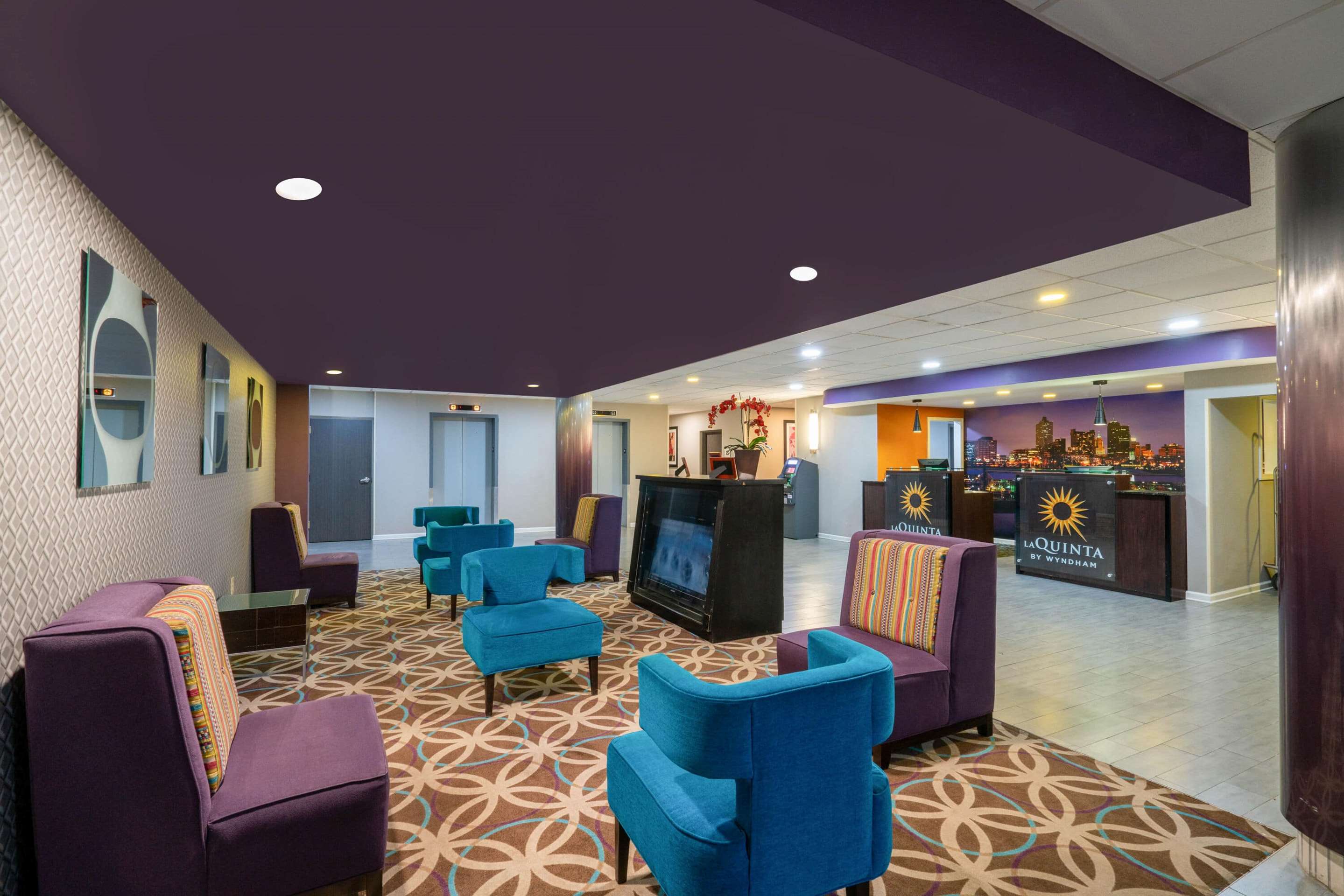 Lobby | La Quinta Inn & Suites by Wyndham Memphis Airport Graceland