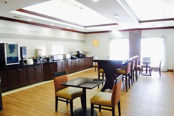  - La Quinta Inn & Suites Tupelo - I-22, Exit 86
