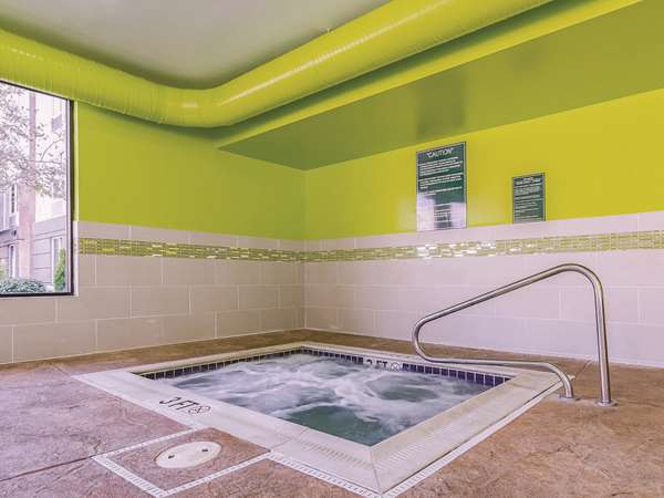 Pool - La Quinta Inn & Suites North Olmsted - I-480, Exit 6