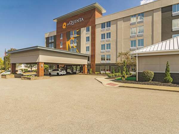 Exterior view - La Quinta Inn & Suites North Olmsted - I-480, Exit 6