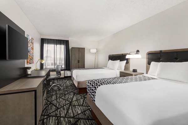  - La Quinta Inn & Suites North Olmsted - I-480, Exit 6