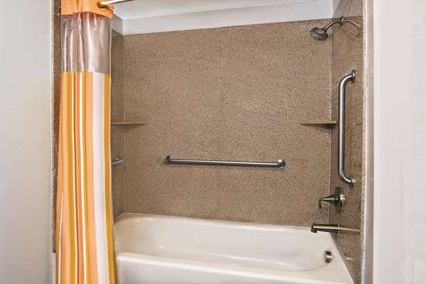  - La Quinta Inn & Suites Cedar Park