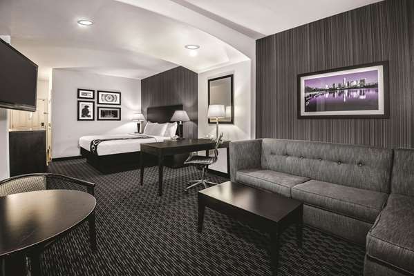  - La Quinta Inn & Suites Cedar Park