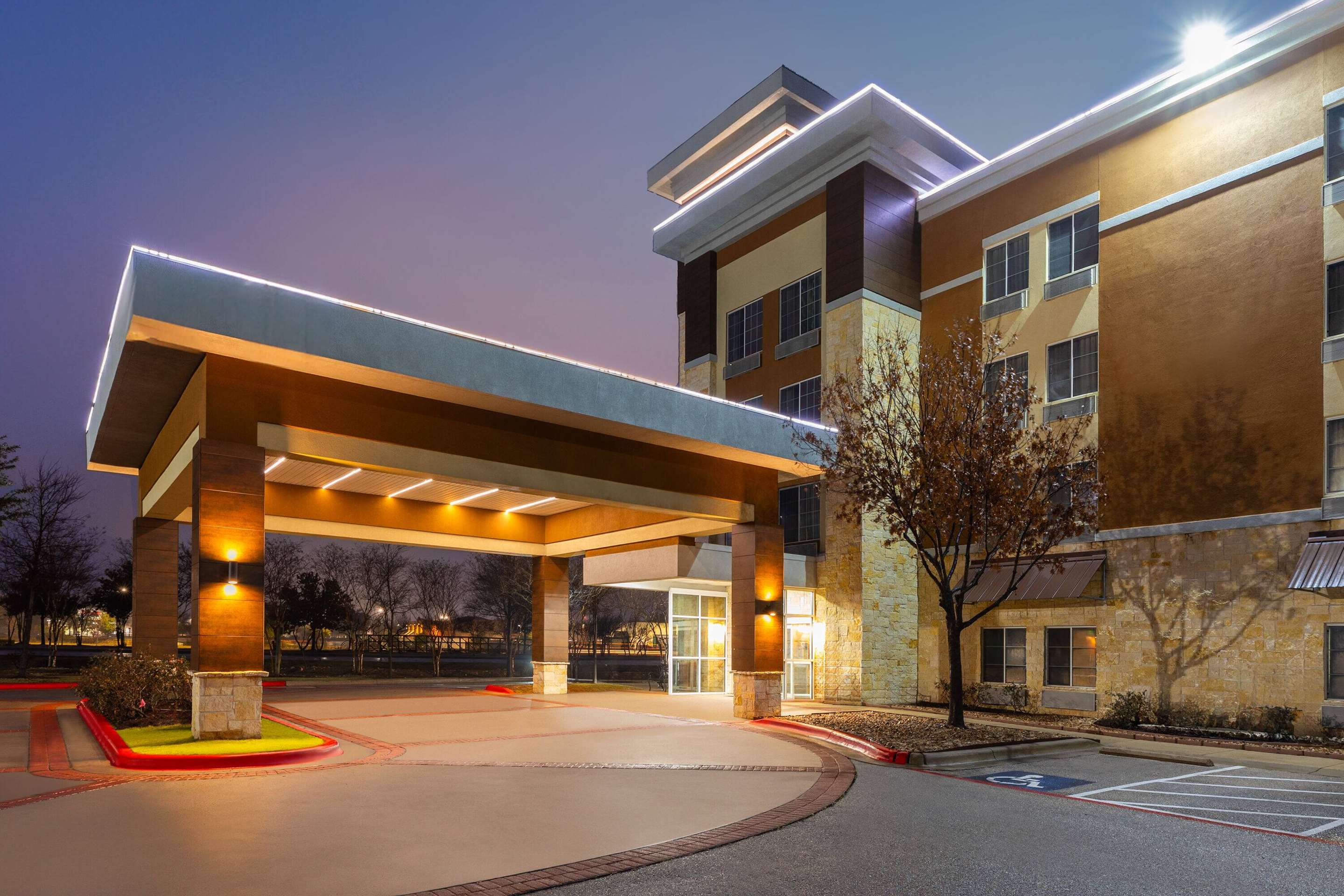 Exterior | La Quinta Inn & Suites by Wyndham Austin - Cedar Park