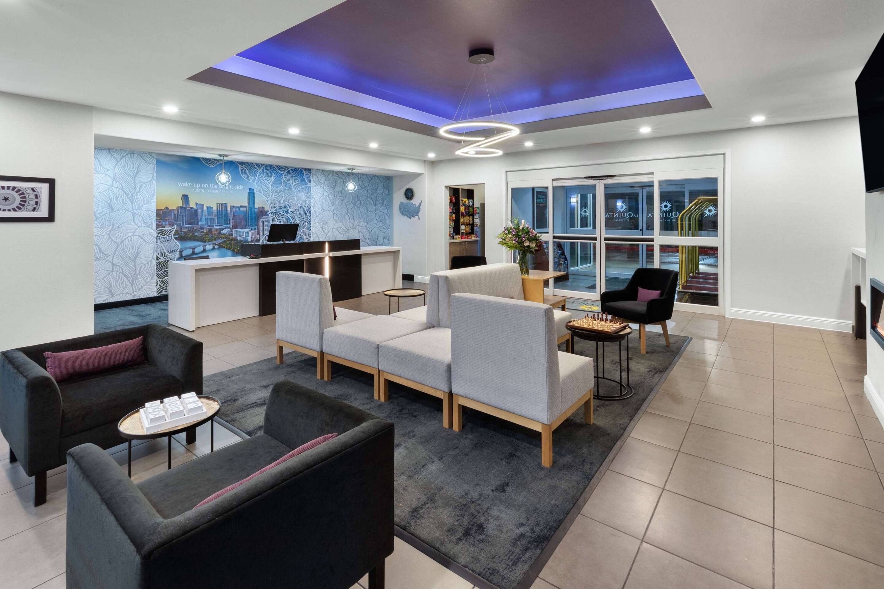 Lobby | La Quinta Inn & Suites by Wyndham Austin - Cedar Park