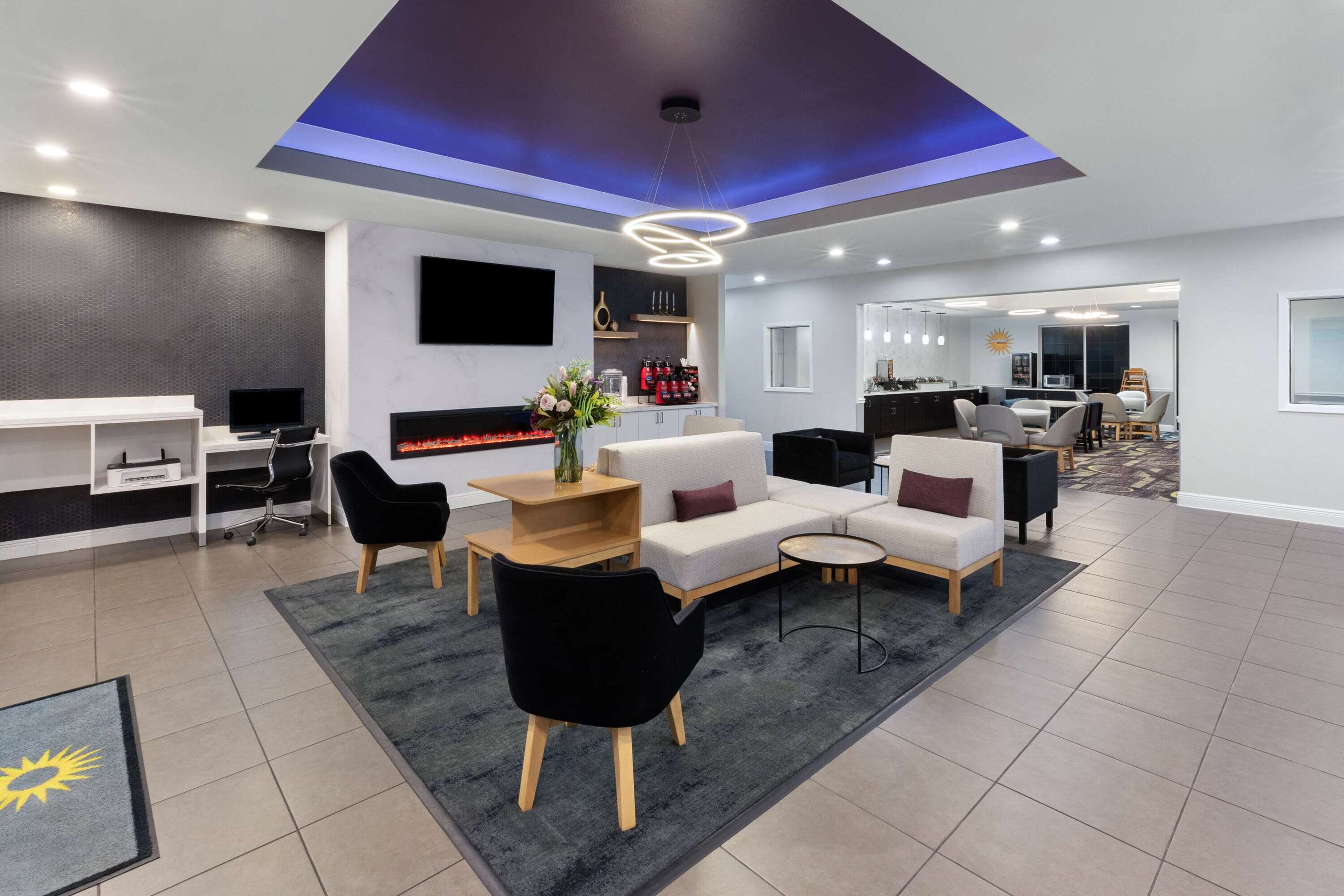 Lobby | La Quinta Inn & Suites by Wyndham Austin - Cedar Park