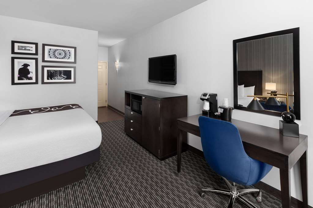LA QUINTA INN STE AUSTIN CEDAR PARK-guestroom-Guest Room,On-Site.jpg