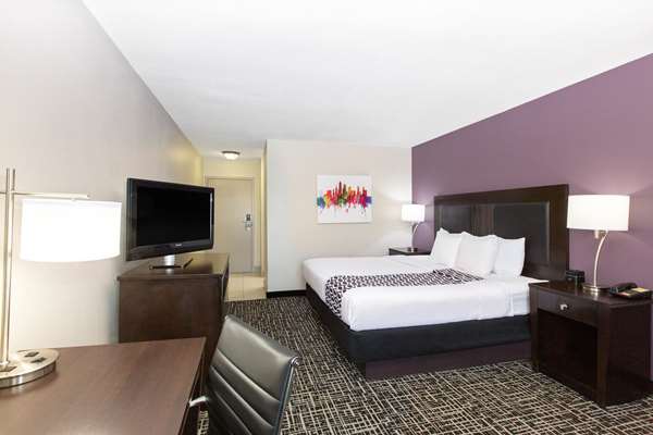  - La Quinta Inn Blue Springs - I-70, Exit 18