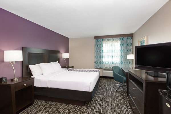  - La Quinta Inn Blue Springs - I-70, Exit 18