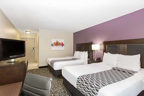  - La Quinta Inn Blue Springs - I-70, Exit 18