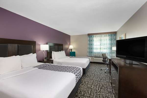  - La Quinta Inn Blue Springs - I-70, Exit 18