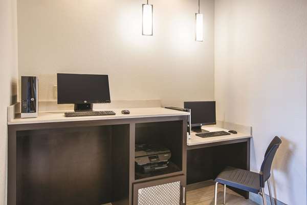 Conference Area - La Quinta Inn & Suites Hattiesburg - I-59, Exit 65