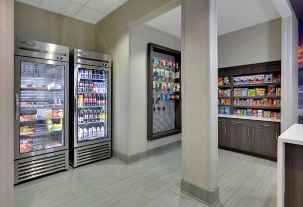  - La Quinta Inn & Suites Big Spring - I-20, Exit 176 & 177