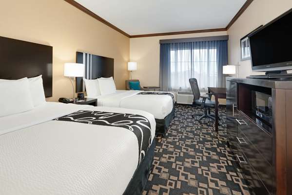  - La Quinta Inn & Suites Big Spring - I-20, Exit 176 & 177